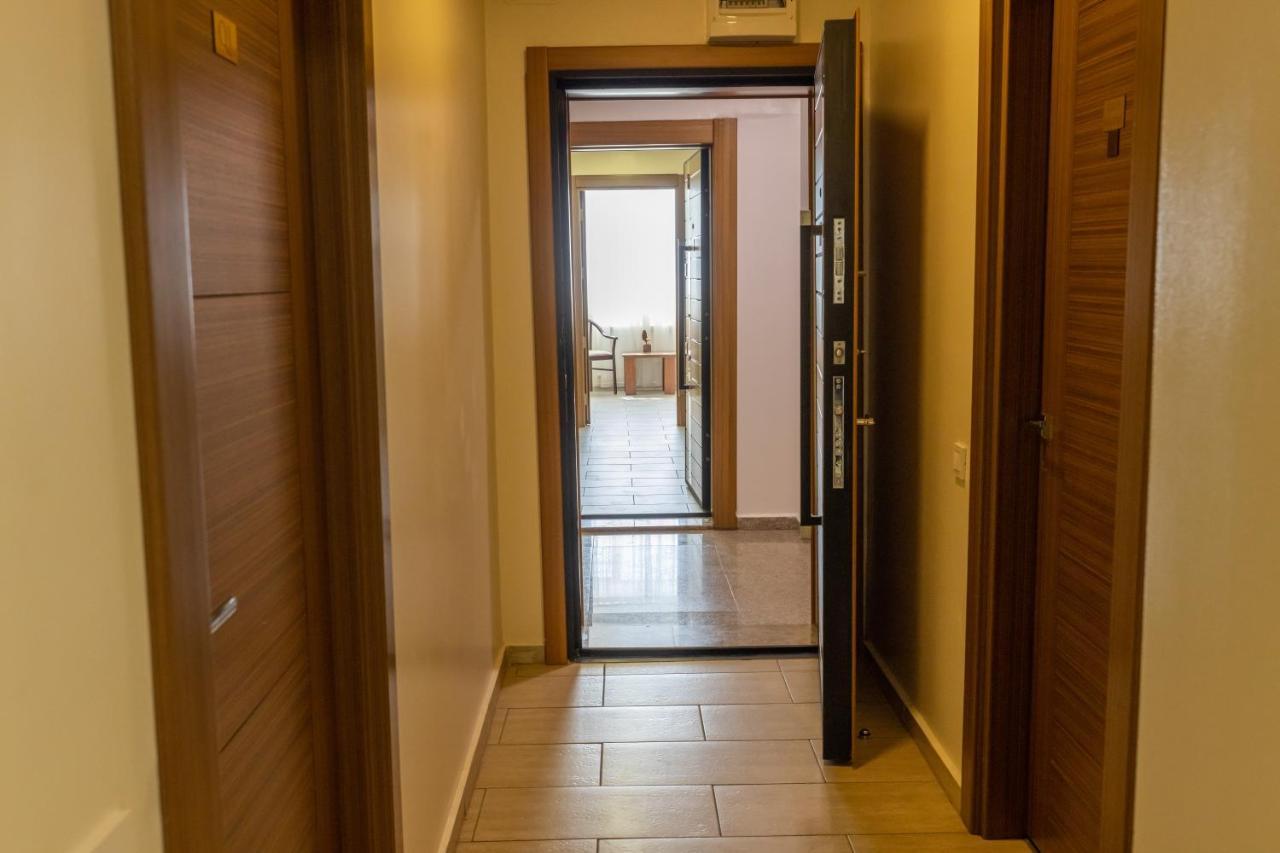 בוקרשט Aparthotel Sir Fundeni Tower מראה חיצוני תמונה