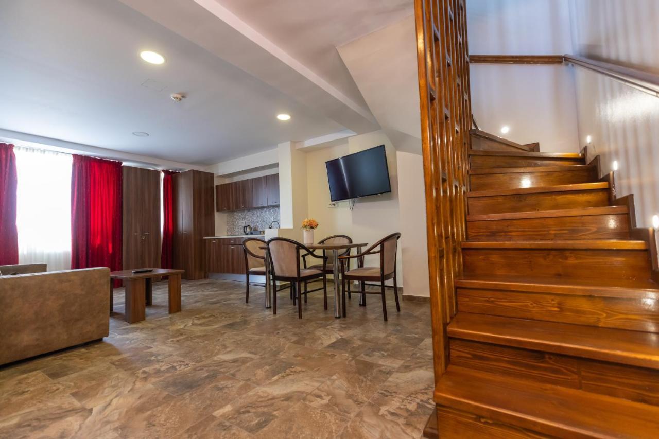 בוקרשט Aparthotel Sir Fundeni Tower מראה חיצוני תמונה