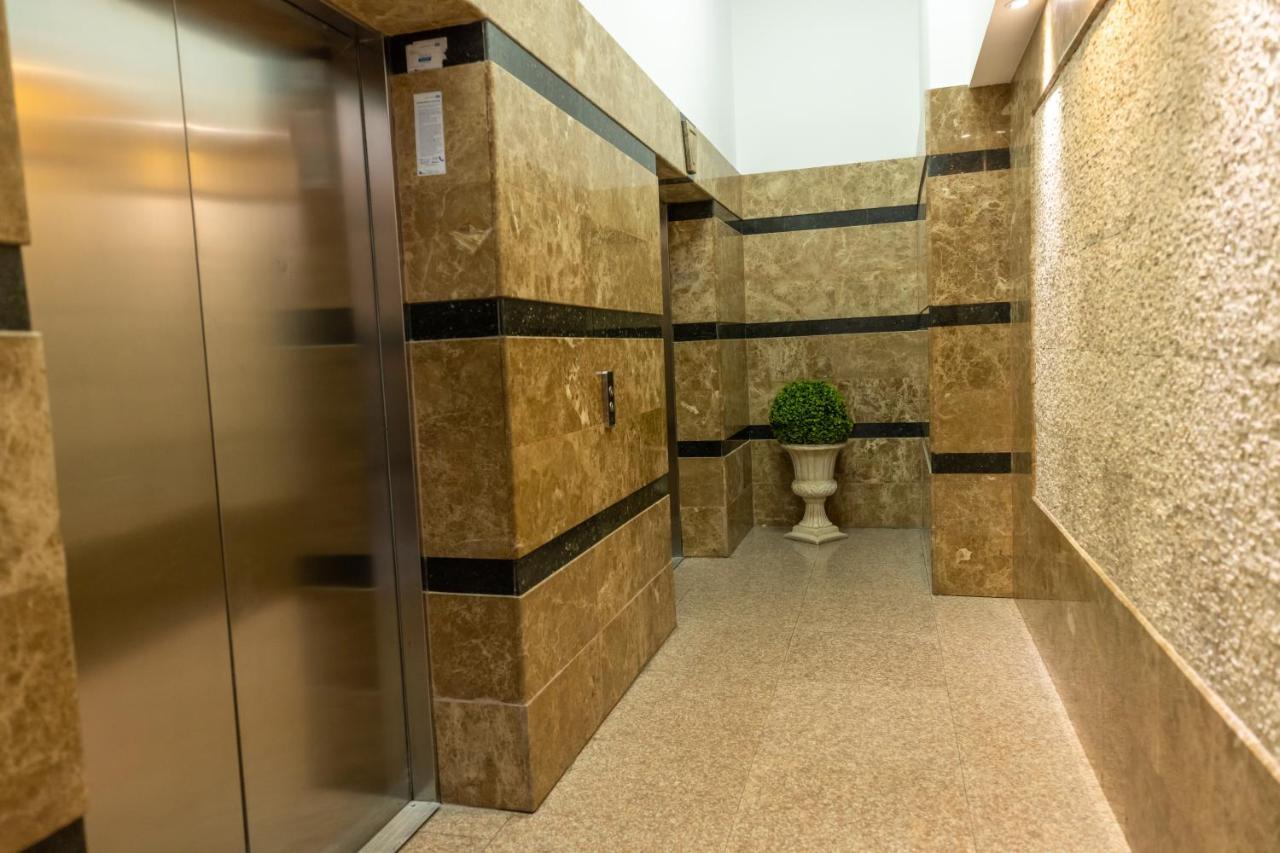 בוקרשט Aparthotel Sir Fundeni Tower מראה חיצוני תמונה