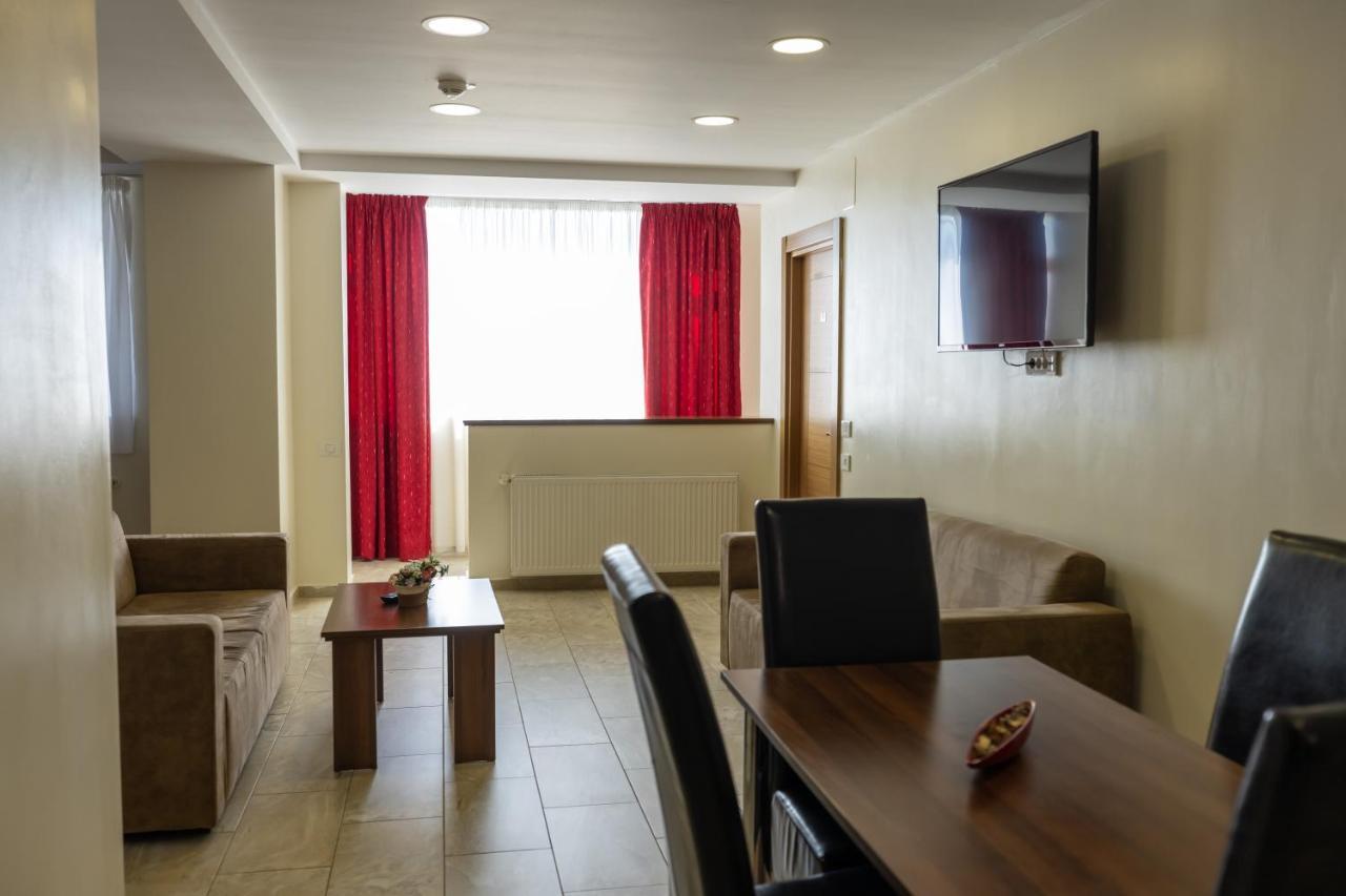בוקרשט Aparthotel Sir Fundeni Tower מראה חיצוני תמונה