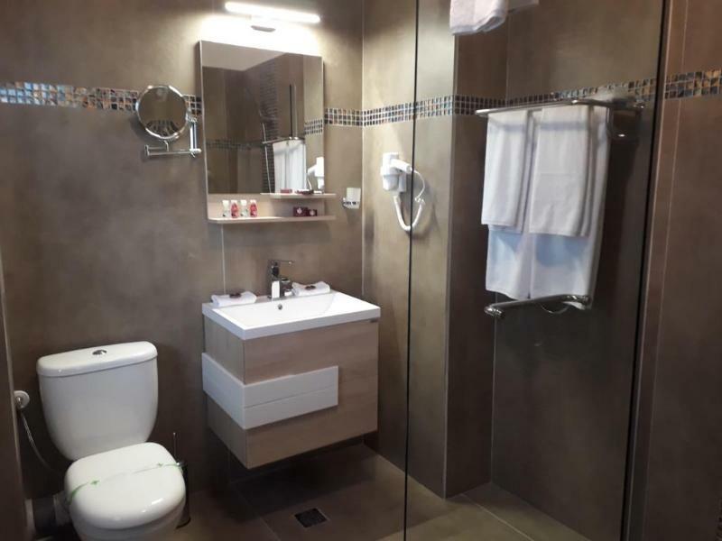 בוקרשט Aparthotel Sir Fundeni Tower מראה חיצוני תמונה